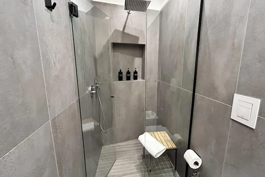 Loft Metro Mergellina - Posizione Strategica Per Visitare Napoli 0*, Naples Italy