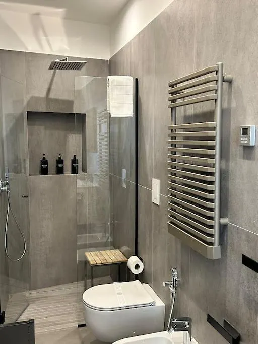 Apartment Loft Metro Mergellina - Posizione Strategica Per Visitare Napoli Italy